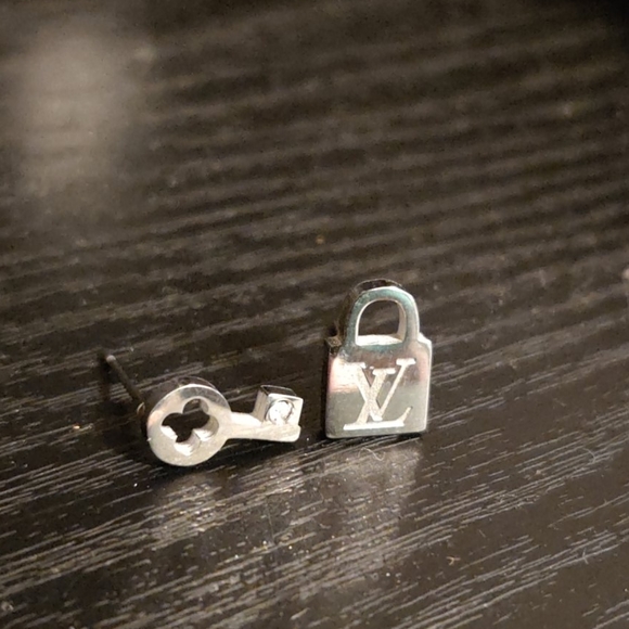 Earrings - Picture 2 of 2